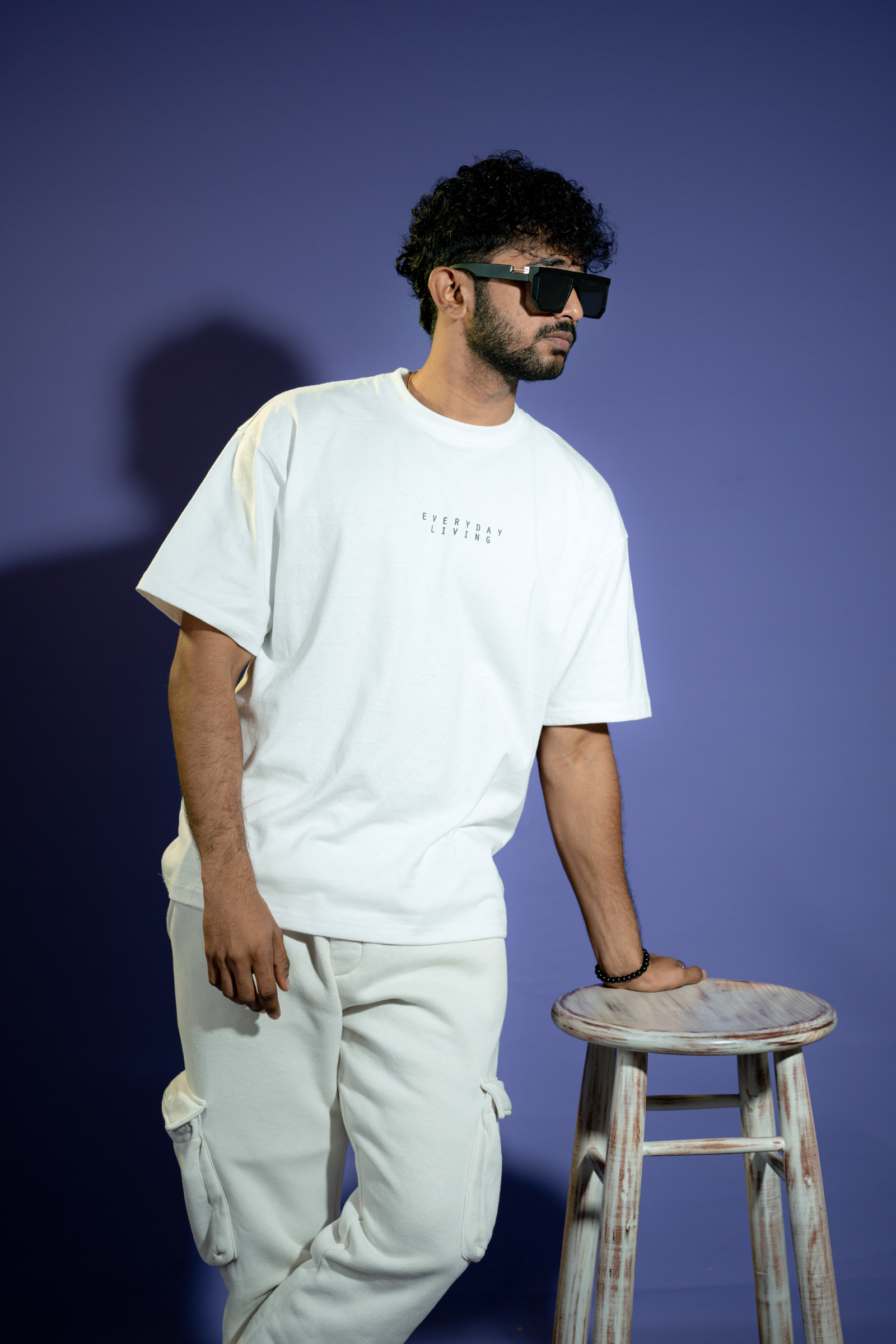 VIVRE LAVIE print white oversized unisex t-shirt VIVRE LAVIE print white oversized unisex t-shirt